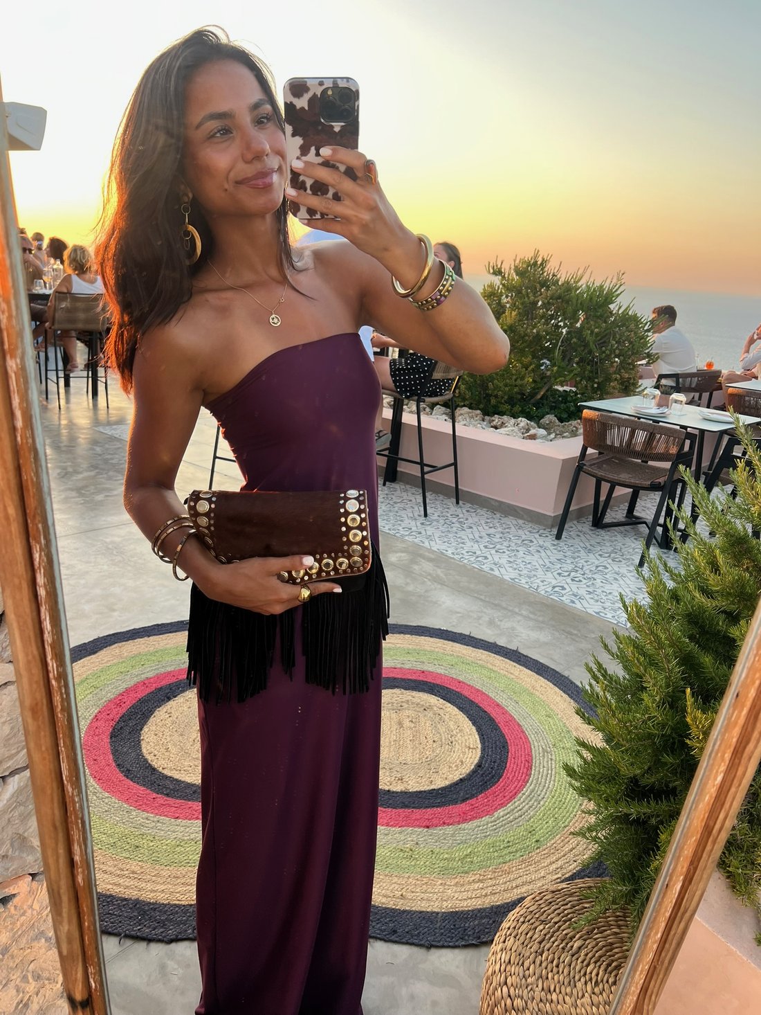 The Grace Dress in midnight burgundy, spiegelfoto